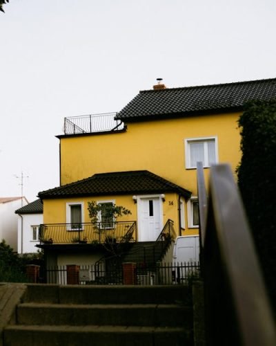 free-photo-of-facade-of-a-yellow-house