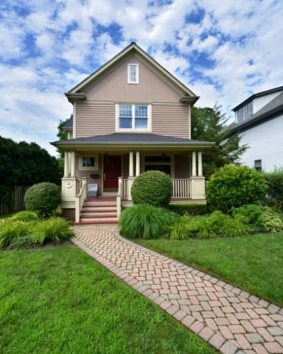 "Single-family home in an upper-class suburb near Chicago, Illinois."